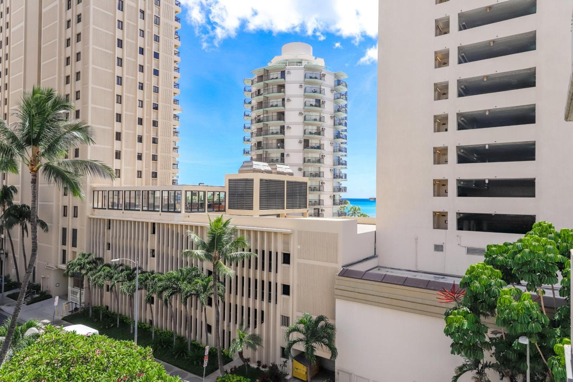 Seashore 62 Honolulu Room photo