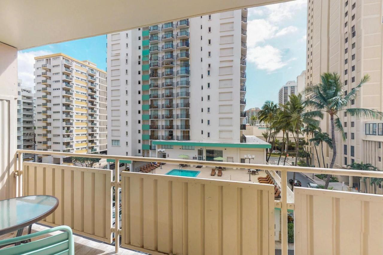 Seashore 62 Honolulu Exterior photo